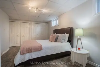 7886 Alfred Lower Street, Niagara Falls, ON L2H 2W8
