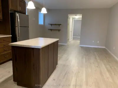 3200 Singleton Avenue Unit #8, London South, ON N6L 0C7