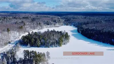 1677 FRASERBURG Road, Bracebridge, ON P1L 1X3