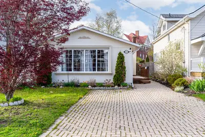 5829 SYMMES Avenue N, Niagara Falls, ON L2G 2G4