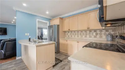 10 Mavin Street, Brantford, ON N3T 6N1