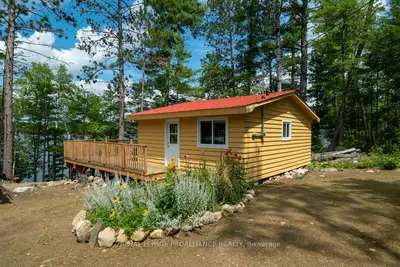 764 Mazinaw Lake, Addington Highlands, On K0h 1k0