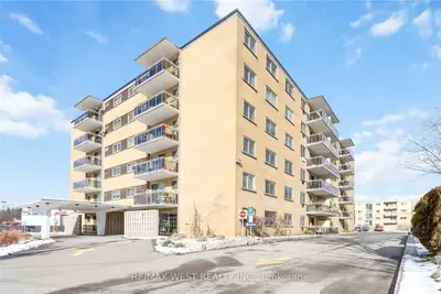 87 St George Street 103, Brantford, ON N3R 1V5