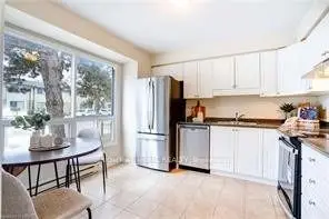 355 SANDRINGHAM Crescent 32, London South, ON N6C 5K3
