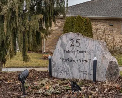 25 Cobden Court 15, Brantford, ON N3R 8B7