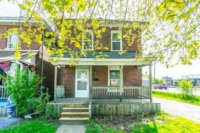 94 Stewart Street, Peterborough, On K9j 2p3