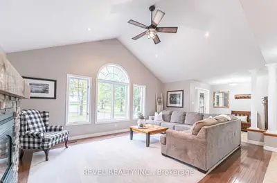 1670 Fiddler's Green Road, Hamilton, ON L9G 3L1