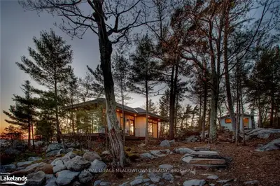 1 B579 Island (daisy Island, The Archipelago, On, P2a 2x3
