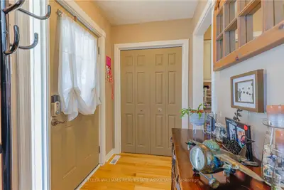 6 Lysanda Avenue, London South, ON N5Z 4L2