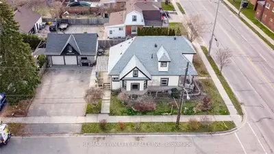 220 Colborne Street W, Brantford, ON N3T 1L8