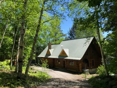 571a Island Lake Road, Kearney, On P0a 1m0