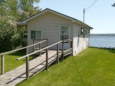 165 Paudash Street, Hiawatha First Nation, On K9j 0e6