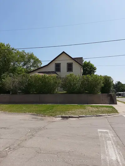 106 St. Lawrence Street E, Centre Hastings, On K0k 2k0