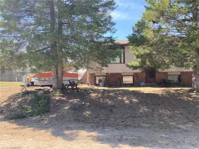 15 Magnolia Road, Highlands East, ON K0L 1M0