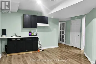 1086 Shelborne Place, London South, On N5z 5c1