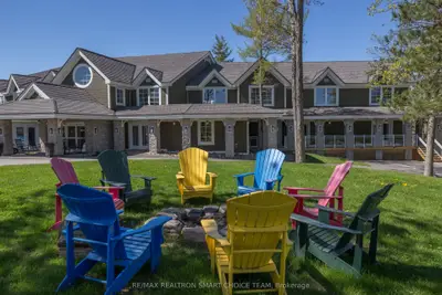 Condo Apartment in Muskoka Lakes