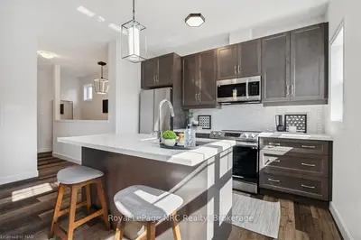 8B Shore Lane, Fort Erie, ON L0S 1B0