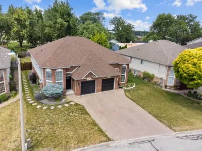 1626 Lovell Crescent, LaSalle, ON N9H 2M8