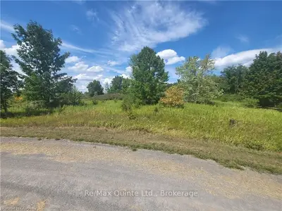 Next To 55 North Marysburgh Court, Prince Edward County, On K0k 2t0
