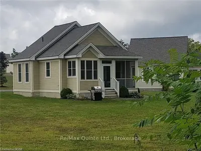 14 Nature's Lane, Prince Edward County, On K0k 1p0