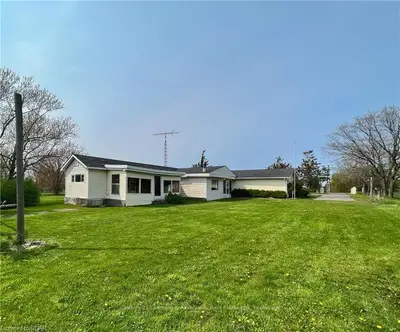 598 County 7 Road, Prince Edward County, On K0k 2t0