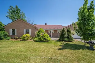 172 Scotts Mill Road, Prince Edward County, On K0k 2p0