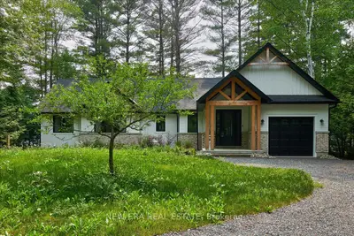 1119 Beaumont Farm Rd Point, Bracebridge, On P1l 1x2