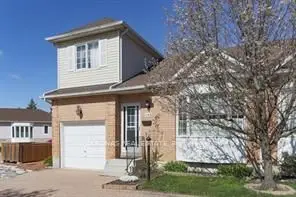 Condo Townhouse in Hamilton
