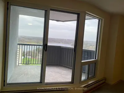 1380 Prince Of Wales Drive 2301, Mooneys Bay - Carleton Heights and Area, ON K2C 3N5