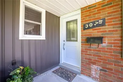 3075 St. Andrews Avenue, Niagara Falls, ON L2J 2R7