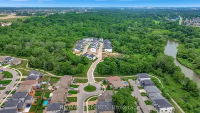 2835 Sheffield Lot 28 Place 9, London East, On N6m 0j2