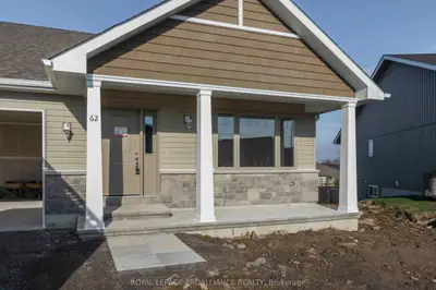 62 Stirling Crescent, Prince Edward County, On K0k 2t0