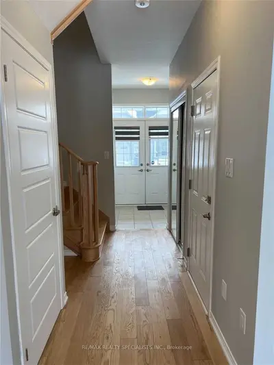 12 COOKE Avenue, Brantford, ON N3T 0S2
