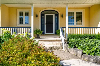 7 RIVERBANK Court, Blue Mountains, ON N0H 2P0