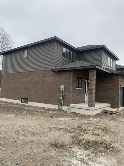 Detached in Chatham-Kent