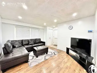 4517 Sussex Drive E, Niagara Falls, ON L2E 6S1