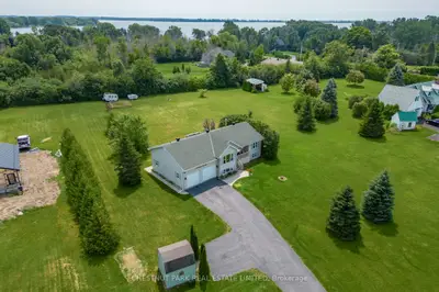 529 Smokes Point Road, Prince Edward County, On K0k 1l0