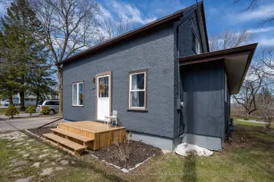 24 Johnson Street, Prince Edward County, On K0k 2t0