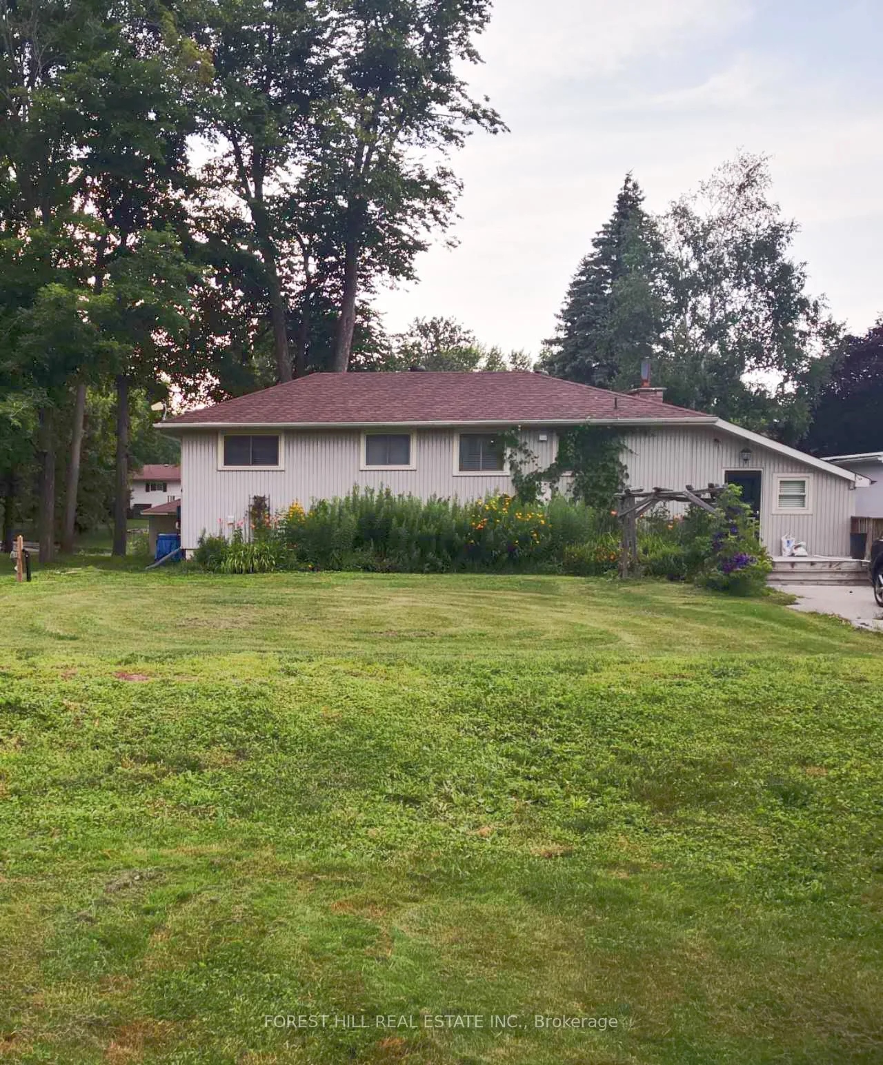 34 Maple Grove Road, Kawartha Lakes, On K9v 4r6