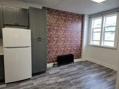 18 Walton Street 2, Port Hope, ON L1A 1M9
