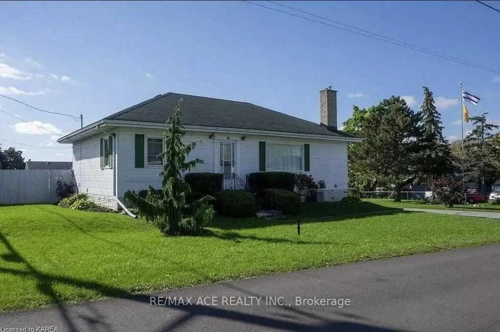 14 Latchford Street, Belleville, ON K1K 1K0