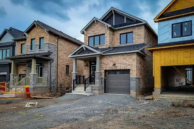 17 Keelson Street, Welland, ON L3B 0M2