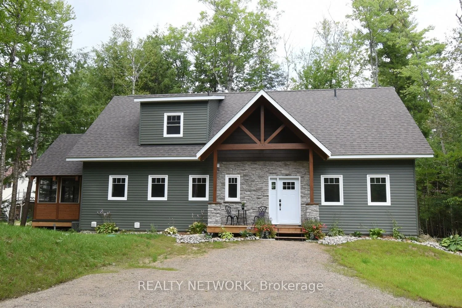 1417 Dickie Lake Road W, Lake Of Bays, On P0b 1a0