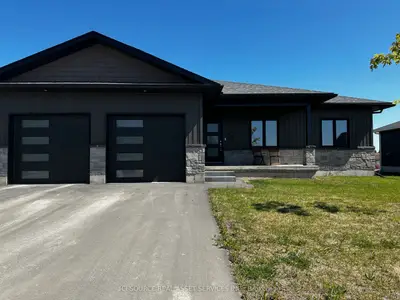 25 Bamagillia Street, Whitewater Region, On K0j 1k0