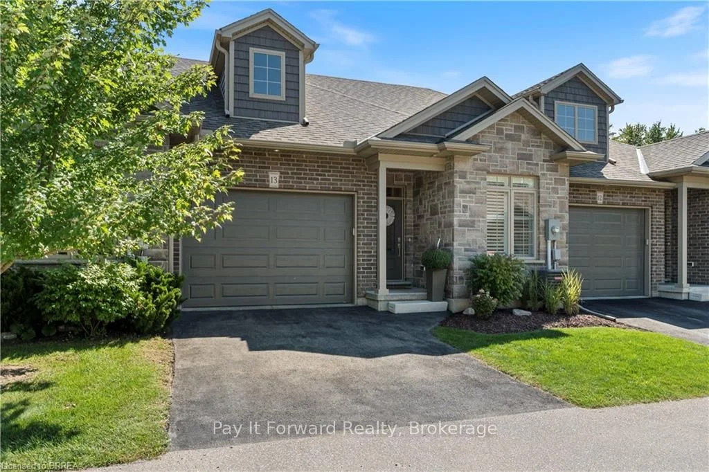 41 Garden Avenue 13, Brantford, On N3s 0j1