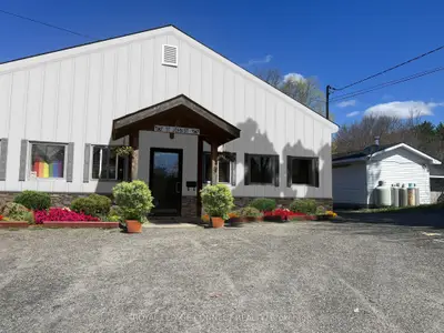 17 John Street, Parry Sound, ON P2A 1R6