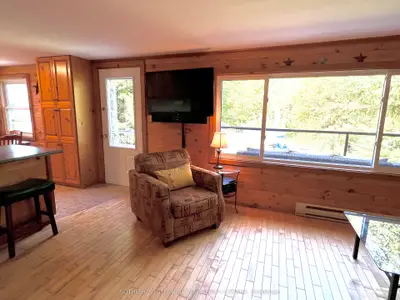 1033 Lakeview Road, Muskoka Lakes, ON P0B 1M0