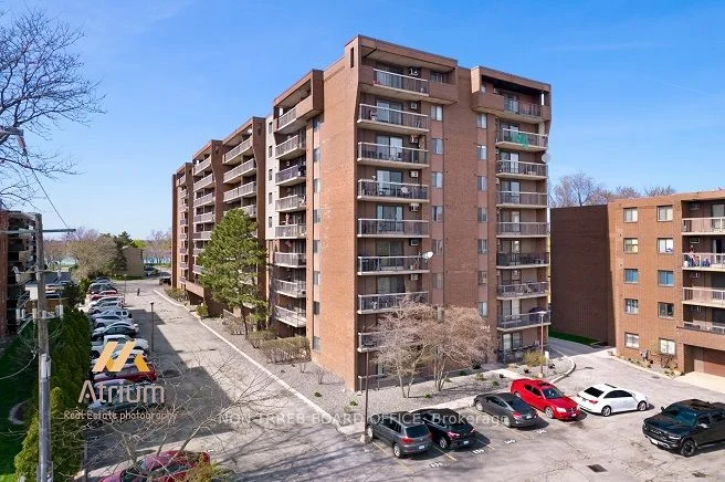 3936 Wyandotte Street E 802, Windsor, ON N8Y 4V1