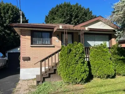 713 Park Street S, Peterborough, On K9j 3t2