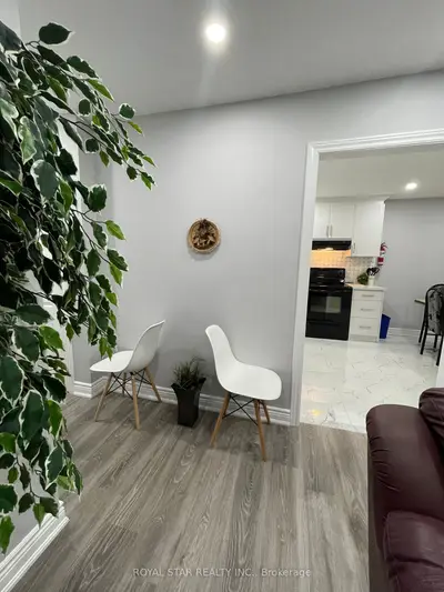 39 Ashbury Avenue, London South, On N6e 1s9